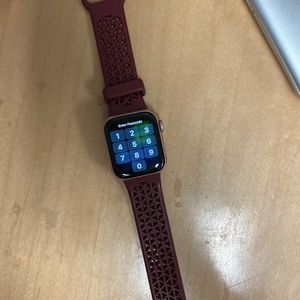 APPLE WATCH SERIES 5 40MM ROSEGOLD with box
